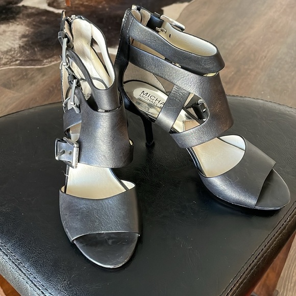 Michael Kors LUCINDA OPEN TOE - Picture 3 of 5